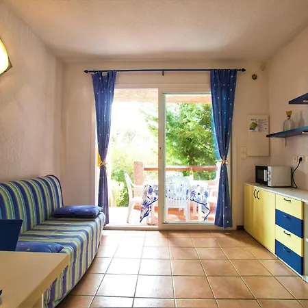Apartment Marina Di Pinarello With Four Rooms, Cleaning Included