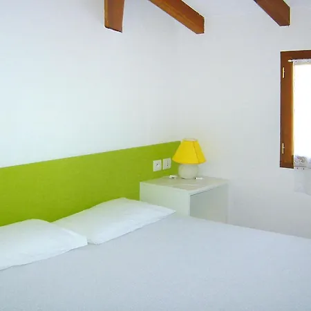 Apartment Marina Di Pinarello With Four Rooms, Cleaning Included Vardiola